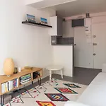 Superb Bright Apt In The Heart Of The Marais