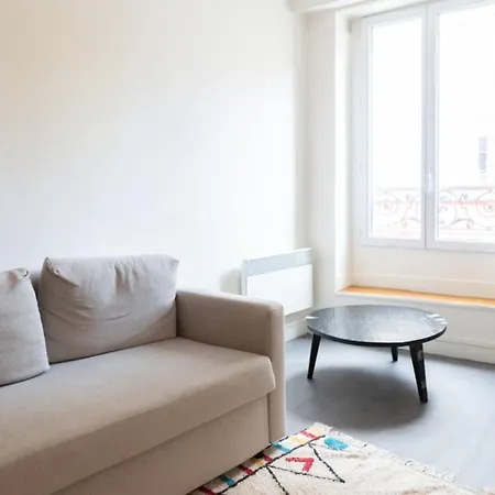 Superb Bright Apt In The Heart Of The Marais *