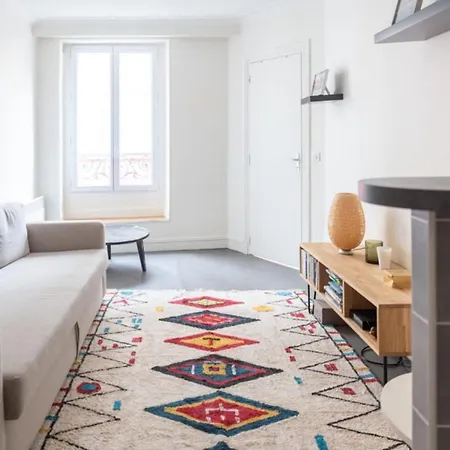 Superb Bright Apt In The Heart Of The Marais *